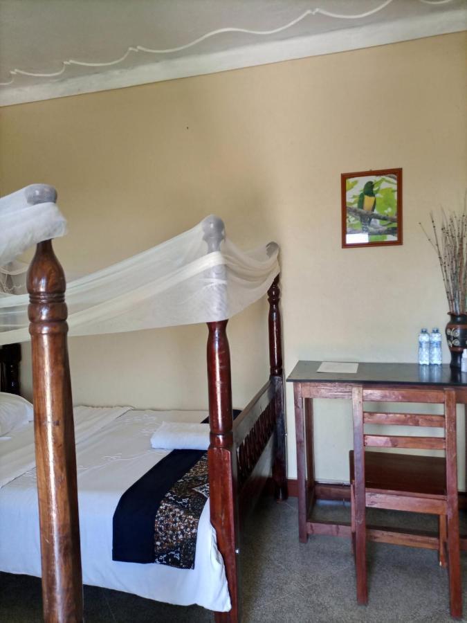 Pross Residence Masindi Luaran gambar
